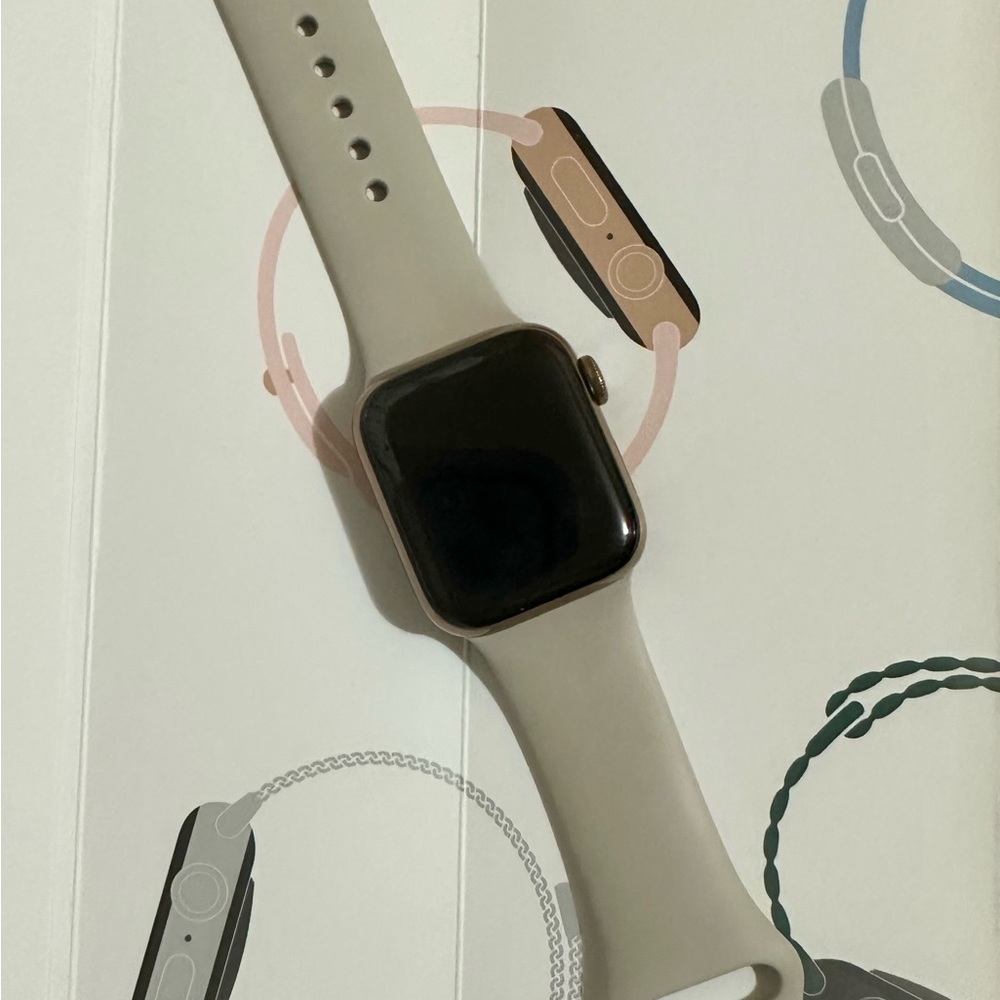 SOLD‼️ Apple Watch Series 4 GPS + Cellular, 40MM